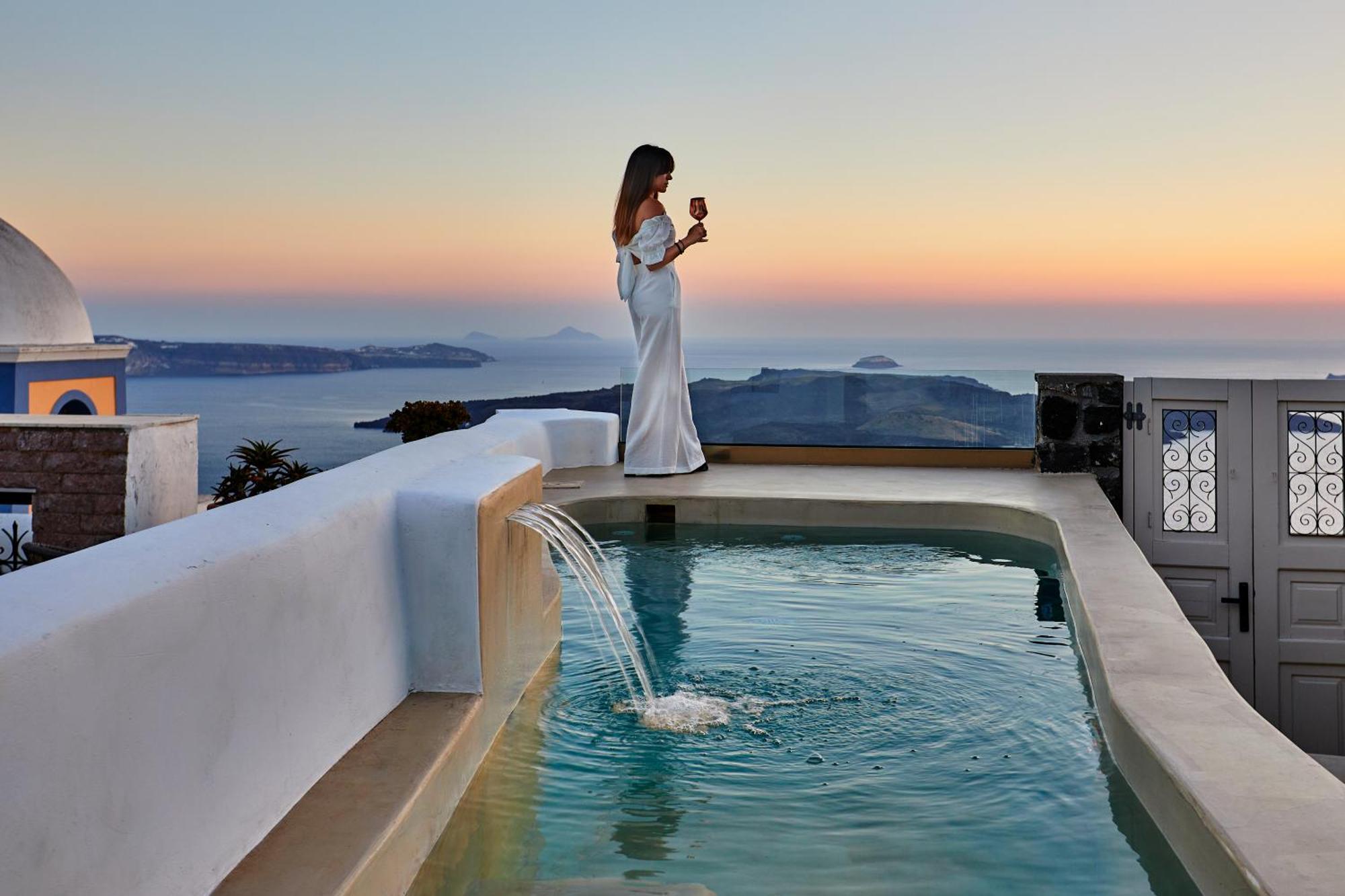 U & Me Suites Firá Buitenkant foto
